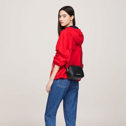 tommy-jeans-essential-negro-aw0aw15828bds-3.jpeg