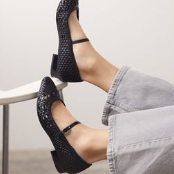 gioseppo-skalica-negras-73635-p-negro-1.jpeg