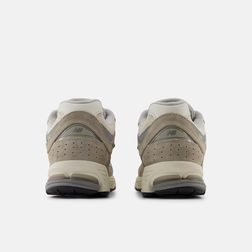 new-balance-2002r-marrones-u2002rrd-5.jpeg