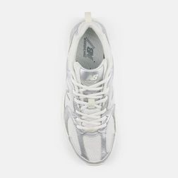 new-balance-530-plateadas-u5303ir-4.jpeg
