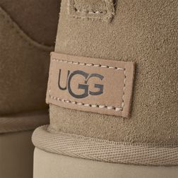 ugg-classic-ultra-mini-marrones-1116109-169-7.jpeg